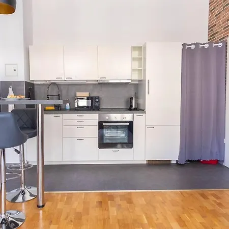 Working Place, Netflix, 4k Tv, Heart Of *