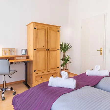 Working Place, Netflix, 4k Tv, Heart Of *