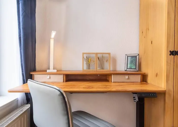 Working Place, Netflix, 4k Tv, Heart Of Apartamento *